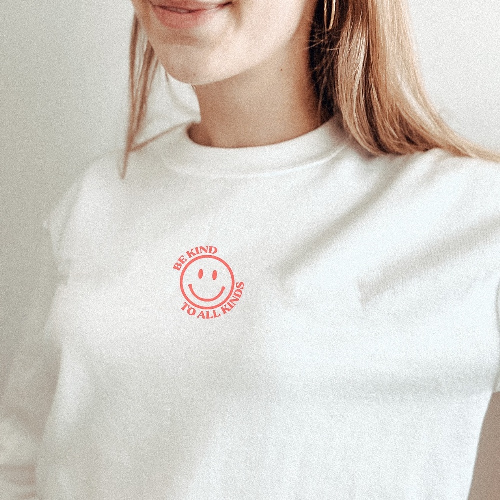 Be Kind to All Kinds | Smiley Face ☀︎ Crewneck White Sweatshirt